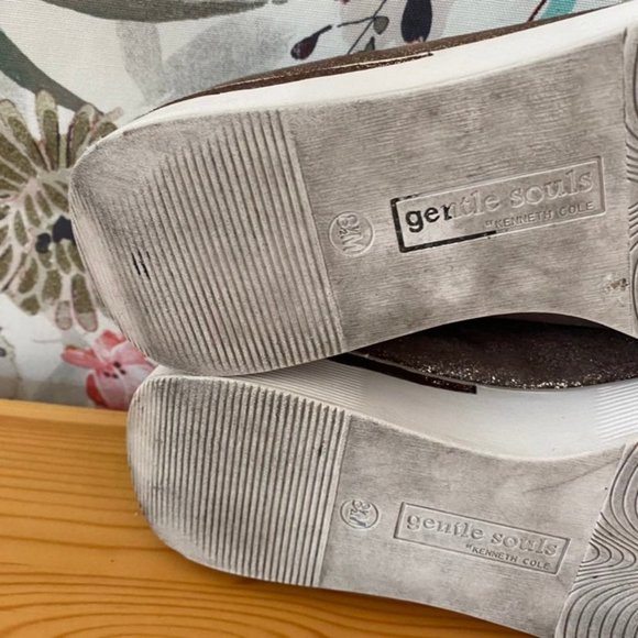 Gentle Souls by Kenneth Cole Women's Haddie Low Profile Fashion Sneaker Size 8.5 - Picture 12 of 12